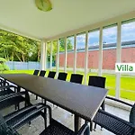 Villa Emg Nah Essen Dortmund Mit Pool Und Garten Fuer Familien Gruppen Bis 21 Personen *