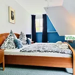 Emg Nah Essen Dortmund Mit Pool Und Garten Fuer Familien Gruppen Bis 21 Personen Villa *