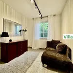 Emg Nah Essen Dortmund Mit Pool Und Garten Fuer Familien Gruppen Bis 21 Personen