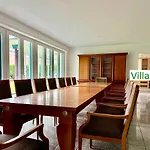 Emg Nah Essen Dortmund Mit Pool Und Garten Fuer Familien Gruppen Bis 21 Personen Villa