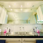 Villa Emg Nah Essen Dortmund Mit Pool Und Garten Fuer Familien Gruppen Bis 21 Personen