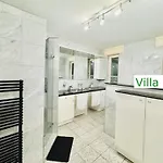Emg Nah Essen Dortmund Mit Pool Und Garten Fuer Familien Gruppen Bis 21 Personen Villa *