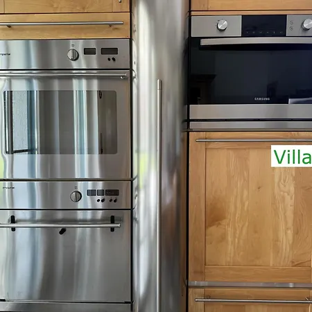 Villa Emg Nah Essen Dortmund Mit Pool Und Garten Fuer Familien Gruppen Bis 21 Personen Gelsenkirchen