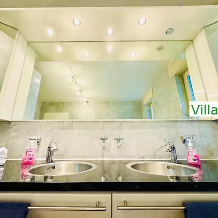 Villa Emg Nah Essen Dortmund Mit Pool Und Garten Fuer Familien Gruppen Bis 21 Personen