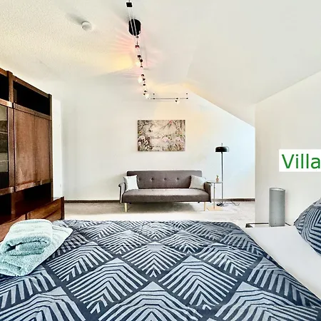 Emg Nah Essen Dortmund Mit Pool Und Garten Fuer Familien Gruppen Bis 21 Personen Вилла *