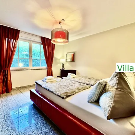 Emg Nah Essen Dortmund Mit Pool Und Garten Fuer Familien Gruppen Bis 21 Personen Villa Gelsenkirchen