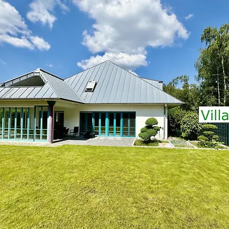 Emg Nah Essen Dortmund Mit Pool Und Garten Für Familien Gruppen Bis 21 Personen Villa *