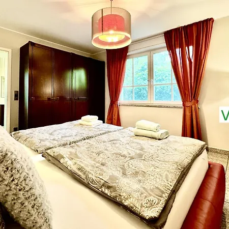 Emg Nah Essen Dortmund Mit Pool Und Garten Fuer Familien Gruppen Bis 21 Personen *