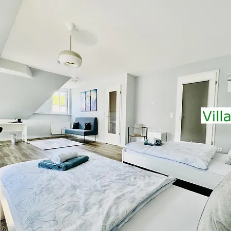 Emg Nah Essen Dortmund Mit Pool Und Garten Fuer Familien Gruppen Bis 21 Personen