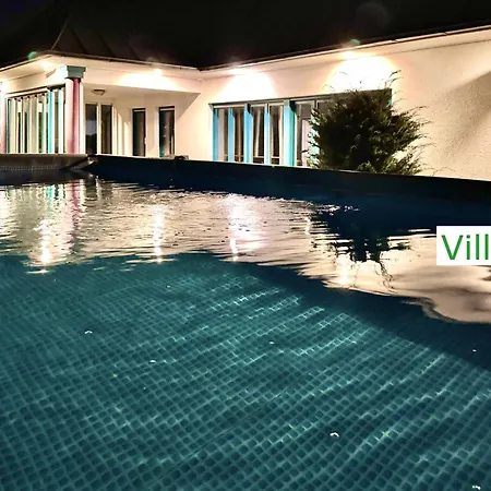 Emg Nah Essen Dortmund Mit Pool Und Garten Fuer Familien Gruppen Bis 21 Personen *