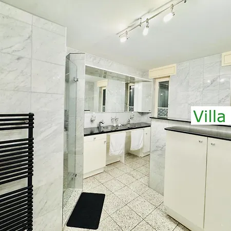 Emg Nah Essen Dortmund Mit Pool Und Garten Fuer Familien Gruppen Bis 21 Personen Villa *