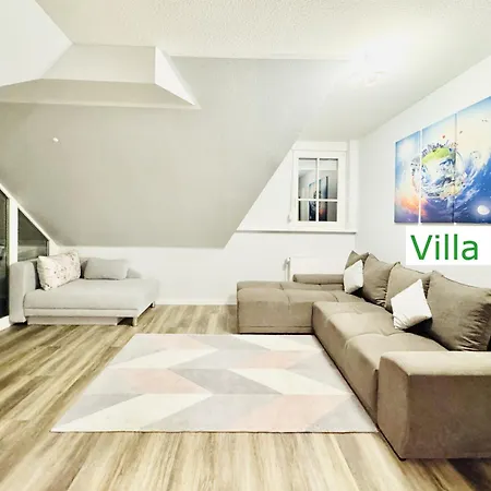 Emg Nah Essen Dortmund Mit Pool Und Garten Fuer Familien Gruppen Bis 21 Personen Villa *