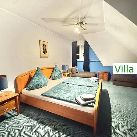 Emg Nah Essen Dortmund Mit Pool Und Garten Für Familien Gruppen Bis 21 Personen Villa