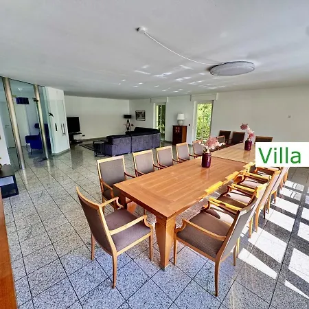 Vila Emg Nah Essen Dortmund Mit Pool Und Garten Fuer Familien Gruppen Bis 21 Personen Gelsenkirchen