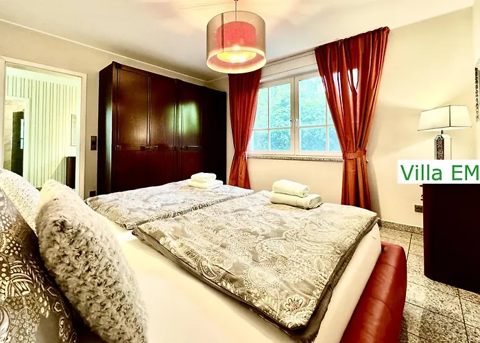 Emg Nah Essen Dortmund Mit Pool Und Garten Fuer Familien Gruppen Bis 21 Personen *