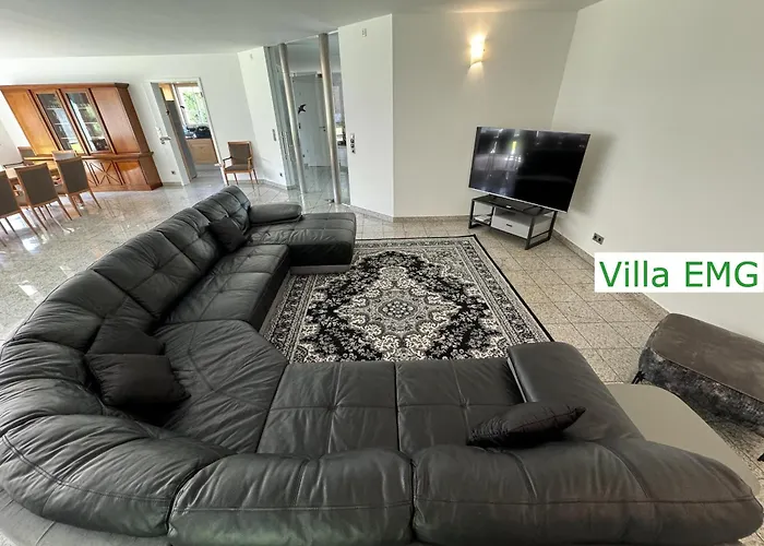 Vila Emg Nah Essen Dortmund Mit Pool Und Garten Fuer Familien Gruppen Bis 21 Personen *