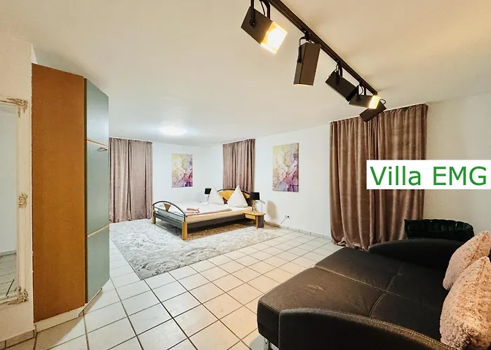 Emg Nah Essen Dortmund Mit Pool Und Garten Fuer Familien Gruppen Bis 21 Personen Gelsenkirchen